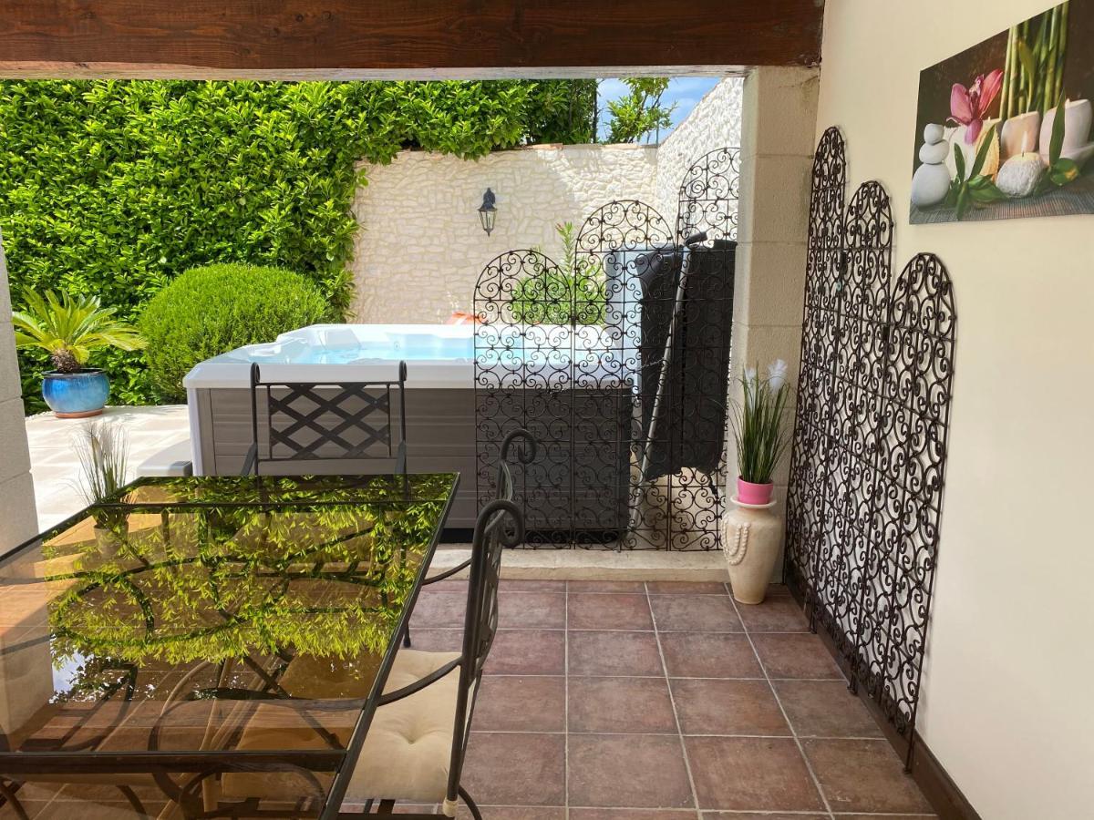 Mas Beau Soleil & Spa Cottages De Charme Avec Jacuzzi&Jardin Prives Saint-Rémy-de-Provence Exteriör bild