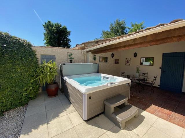 Mas Beau Soleil & Spa Cottages De Charme Avec Jacuzzi&Jardin Prives Saint-Rémy-de-Provence Exteriör bild