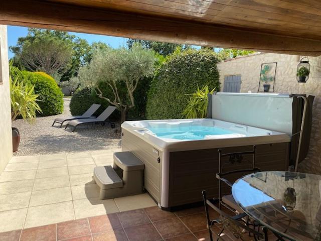 Mas Beau Soleil & Spa Cottages De Charme Avec Jacuzzi&Jardin Prives Saint-Rémy-de-Provence Exteriör bild