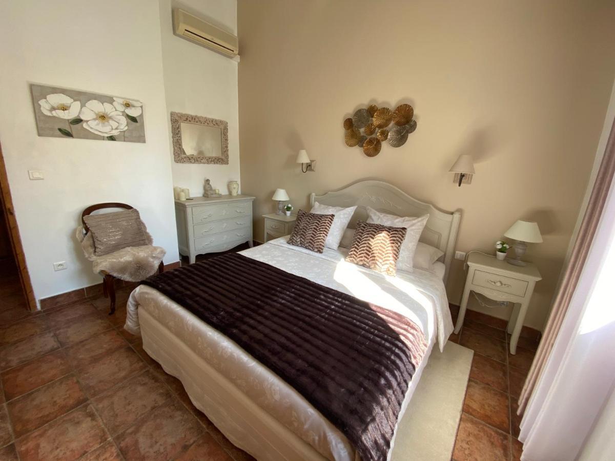 Mas Beau Soleil & Spa Cottages De Charme Avec Jacuzzi&Jardin Prives Saint-Rémy-de-Provence Exteriör bild